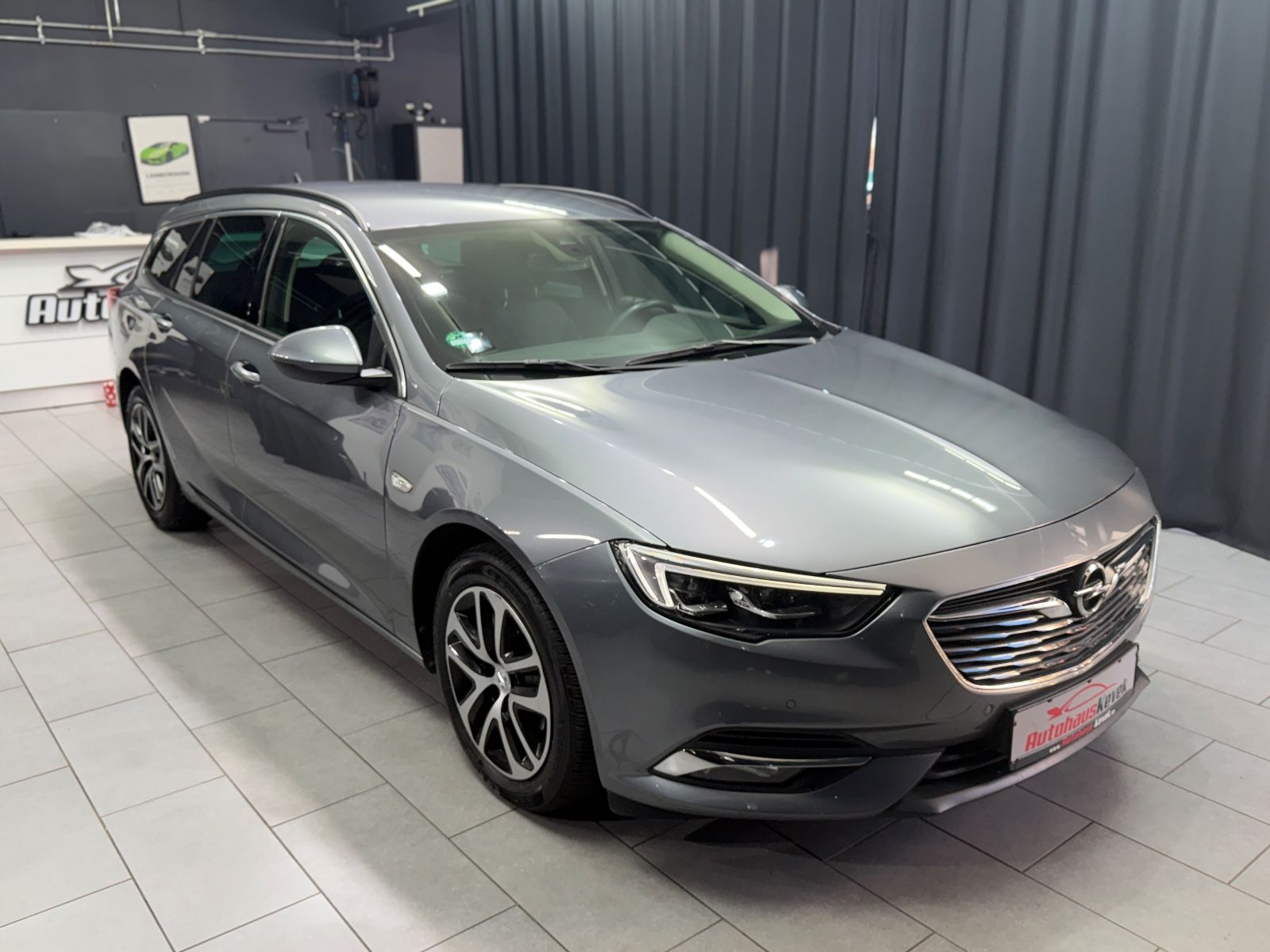 Fahrzeugabbildung Opel Insignia B Sports Tourer Edition|AUTOMATIK|NAVI