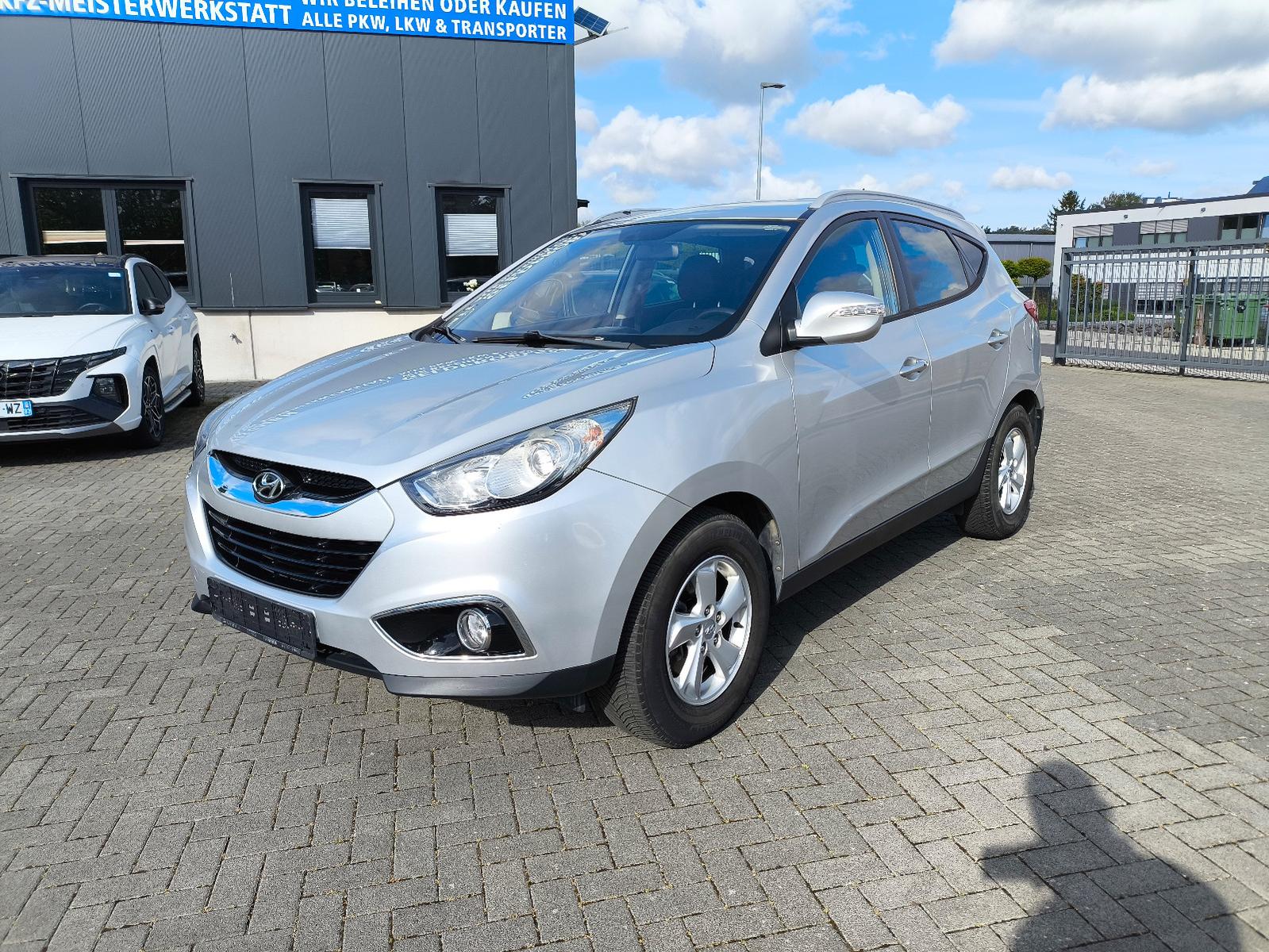 Hyundai ix35 Style 2WD,2 HAND,LEDER,KLIMA,AHK