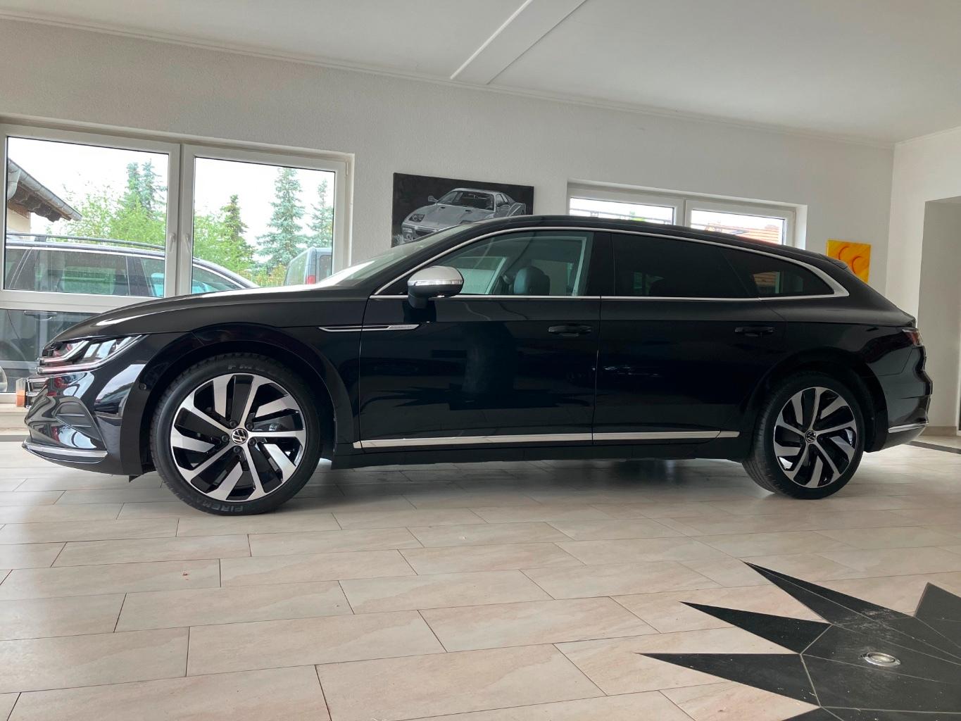 Volkswagen Arteon eHybrid Elegance Panorama DigiCockp.