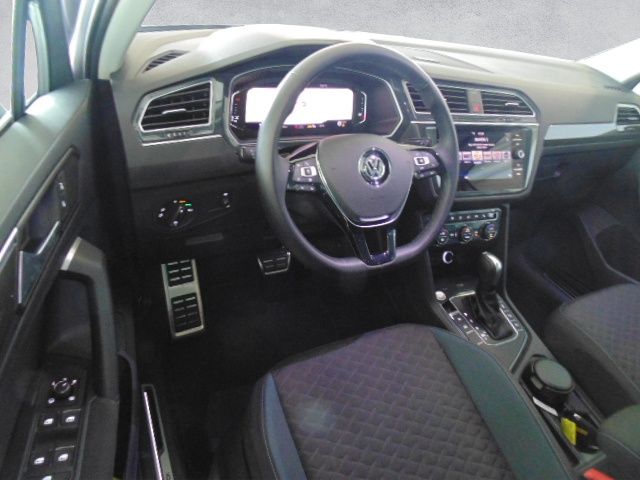 Fahrzeugabbildung Volkswagen Tiguan IQ.DRIVE *HuD*Klima*RearView*