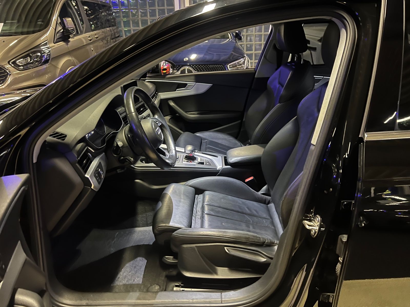 Fahrzeugabbildung Audi A4 2.0 TDI Avant sport *LEDER*AUTOMATIK*LED*