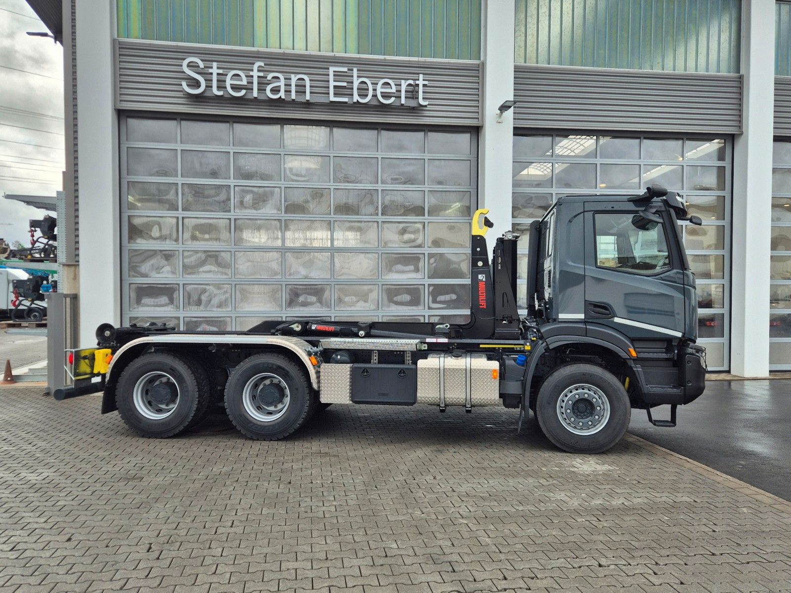 Fahrzeugabbildung Iveco AD300X54Z/P HR 6x4 Abrollkipper