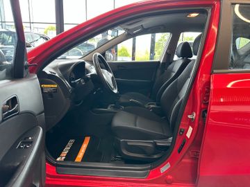 MYAUTOCENTER – Gebraucht- und Jahreswagen mit Werkstattservice in Pfaffenhofen Hyundai i30 *Scheckheft*Klimaanlage*TÜV-NEU*