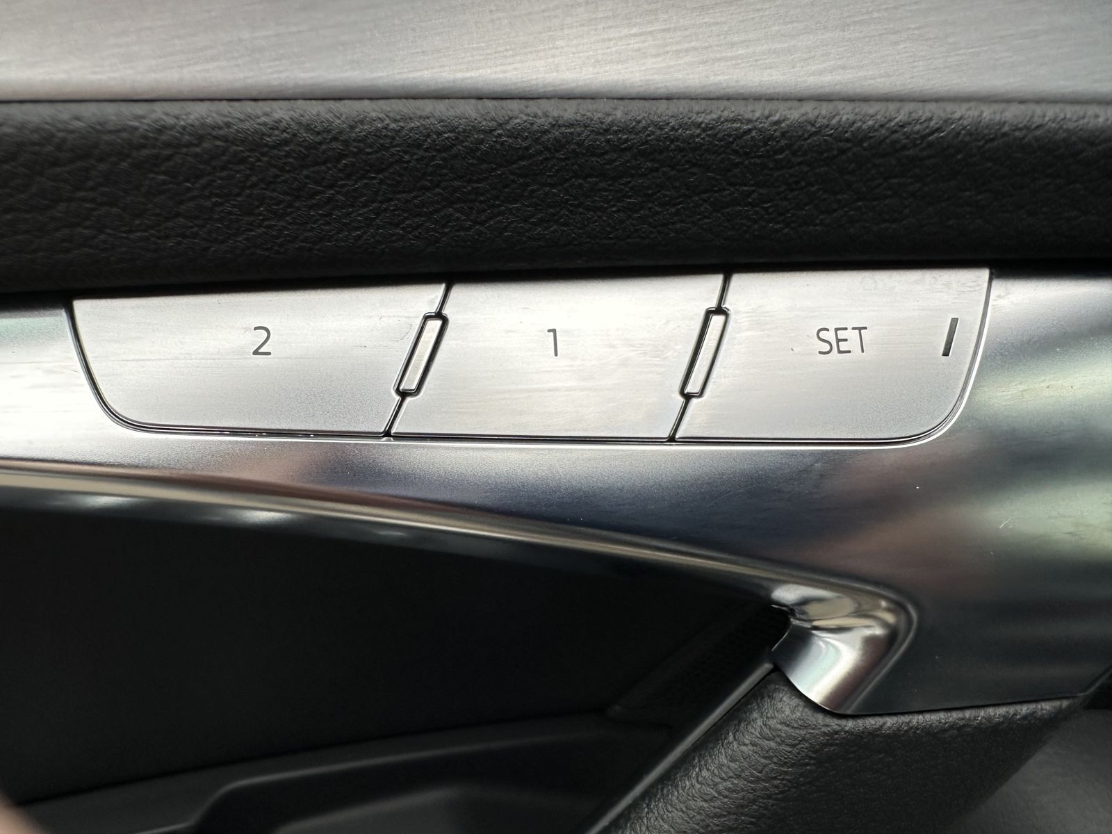 Fahrzeugabbildung Audi S6 Avant Black NAV+MATRIX+B&O+PANO+AHK+V-COCKPIT