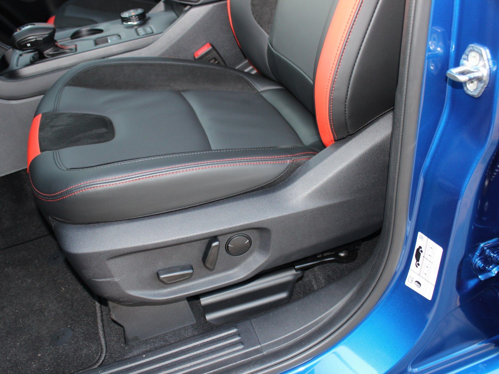 Fahrzeugabbildung Ford Ranger Raptor e-4WD Doppelkabine