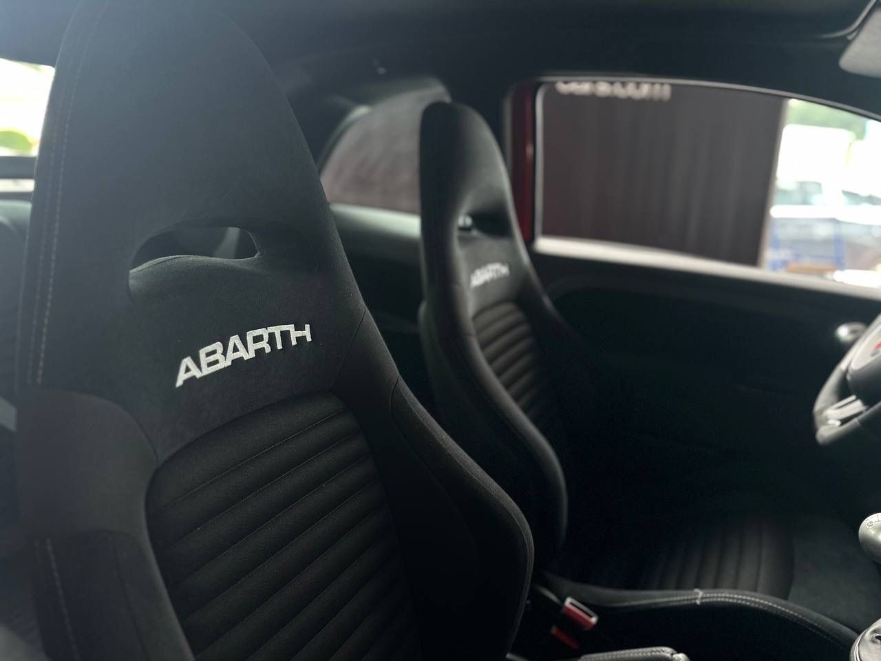 Fahrzeugabbildung Abarth 695C BEATS KLIMA NAVI 17" ALU