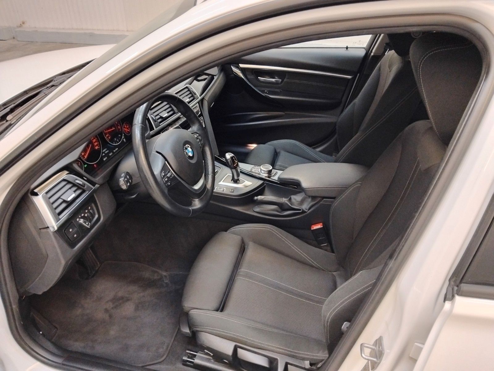 BMW 320 (11/2018, Benzin)