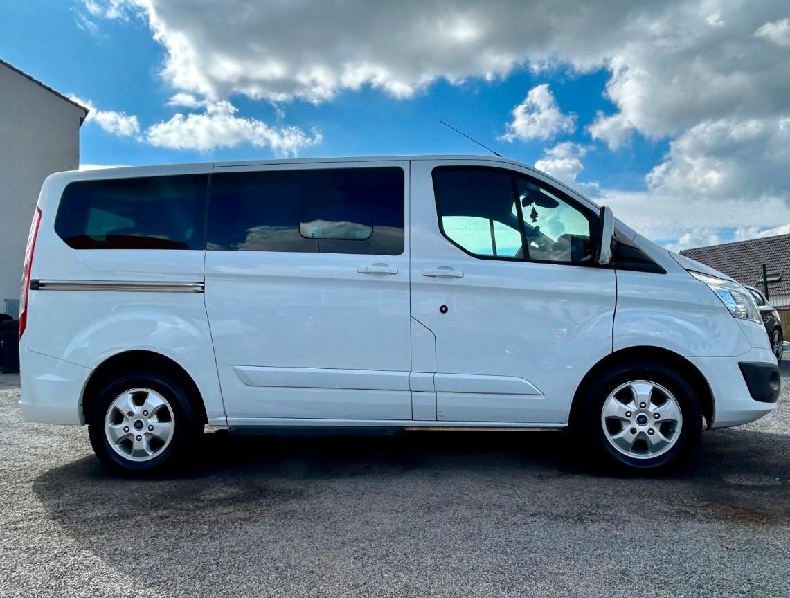 Ford Tourneo Custom 8 SITZE + KAMERA + SPURHALTE +AHK