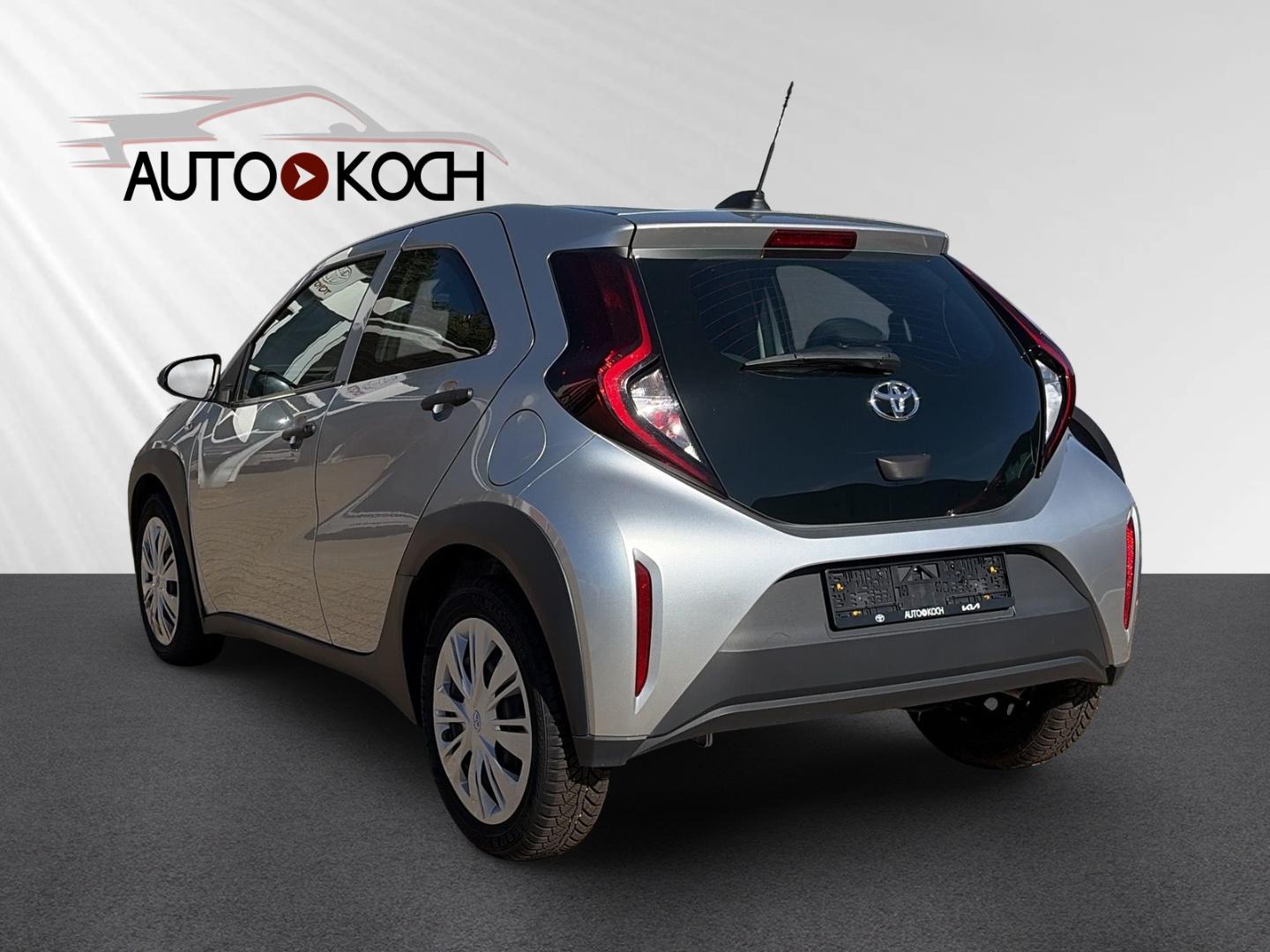 Toyota Aygo X Basis Apple CarPlay Android Auto Musikstr