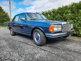 Mercedes-Benz Mercedes w123 280e Sehr gepflegt. rostfrei - Mercedes-Benz 280 in Düsseldorf