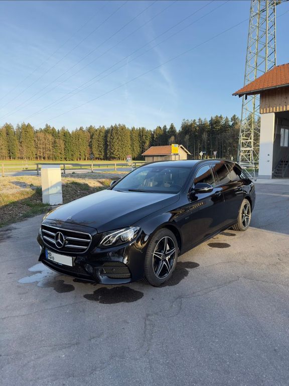 Image of Mercedes-Benz E 300