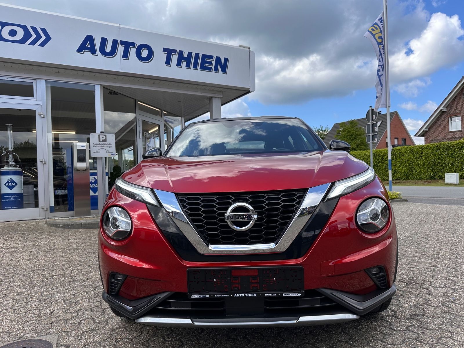 Fahrzeugabbildung Nissan Juke N-Design 1.0 DIG-T DCT Bose/LED/GRA/LM19"