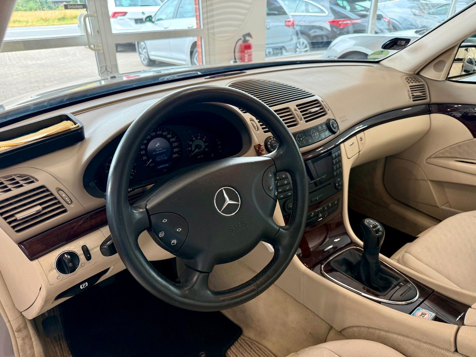Fahrzeugabbildung Mercedes-Benz E 200 Classic