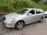 Skoda Octavia Combi 1.9 TDI PD DPF 4x4 Elegance El... - Skoda Octavia mit Diesel-Antrieb: 1.9