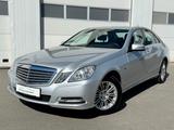 Mercedes-Benz E200 CGI BlueEfficiency Limousine ELEGANCE - Mercedes-Benz E 200: Elegance