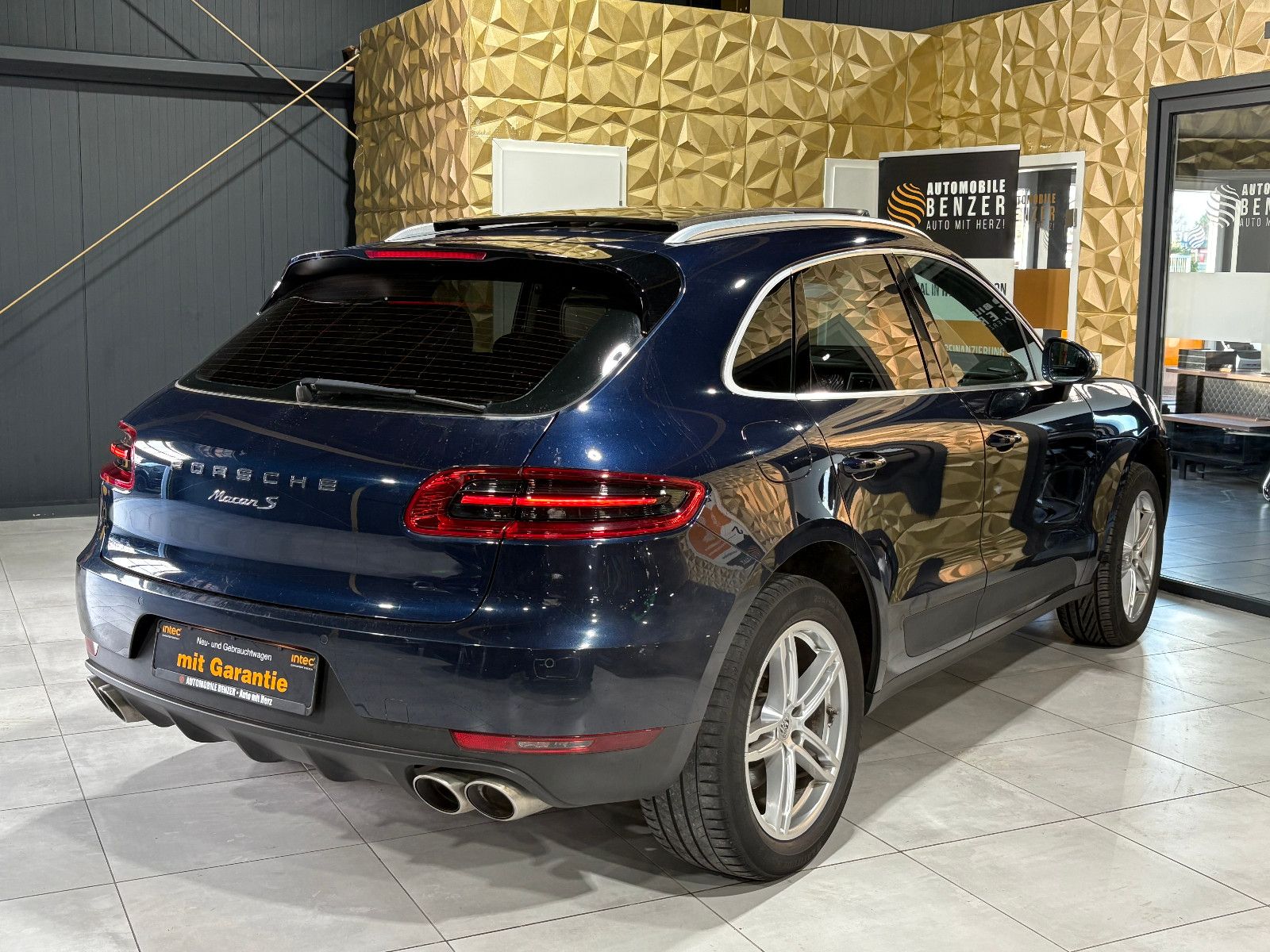 Fahrzeugabbildung Porsche Macan S Diesel/PANO/APPLE/NAVI/PDC/TEMPOMAT/SHZ
