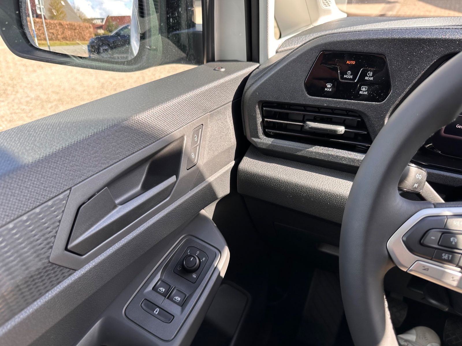 Fahrzeugabbildung Volkswagen Caddy Kombi 2.0 TDI APP/ACC/LED/PDC/TOTW/VIRT