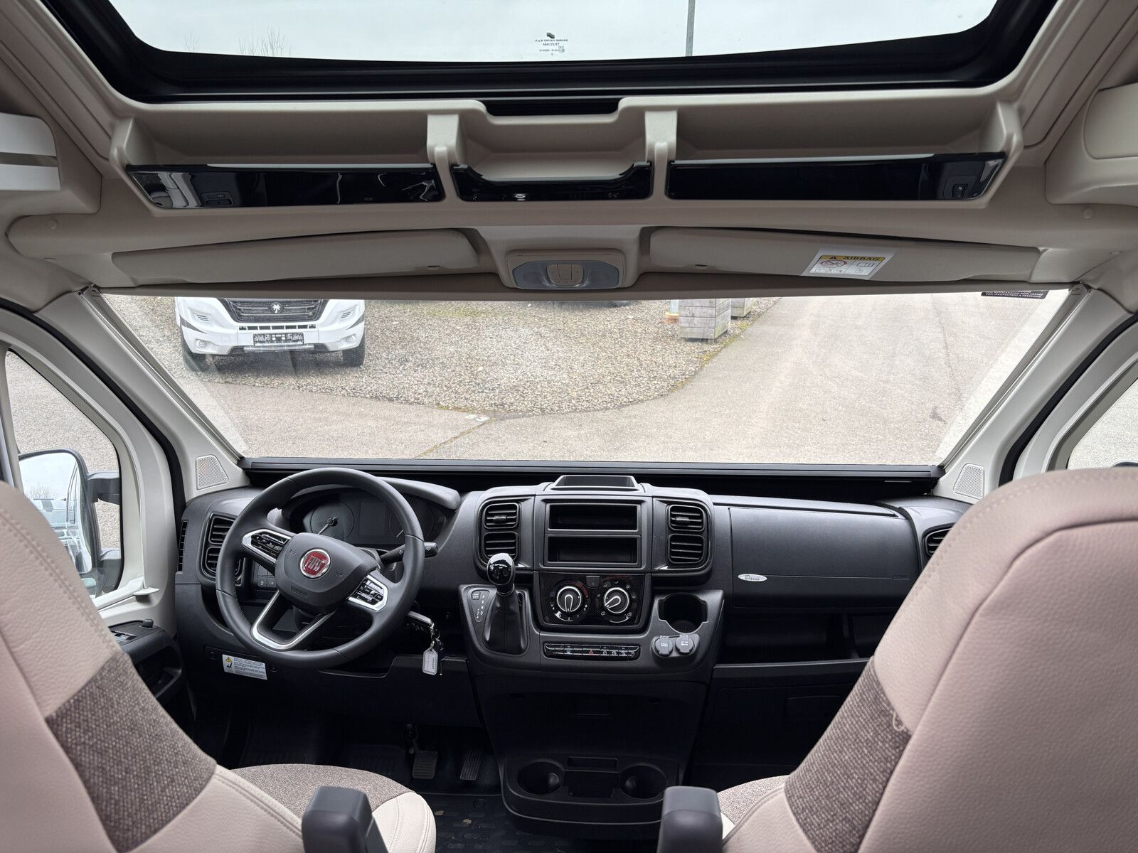 Fahrzeugabbildung Karmann Davis Lifestyle DA 590 LS Panorama + Automatik
