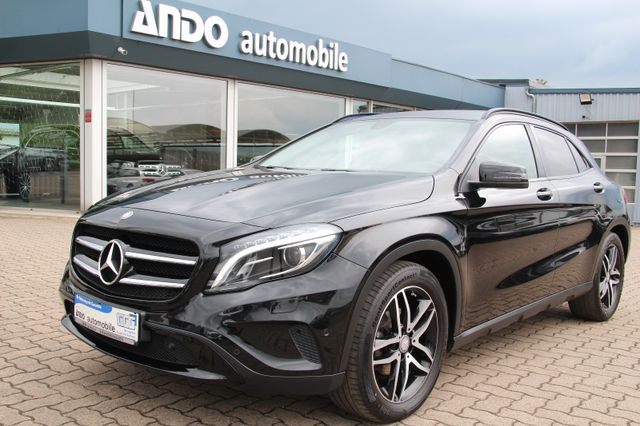 Mercedes-Benz GLA 180 Urban Night-Paket/Xenon/Navi/Teilleder