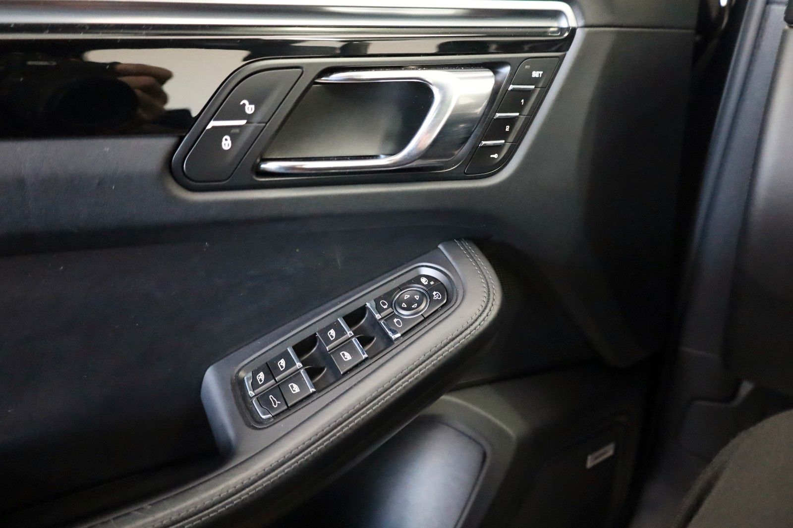 Fahrzeugabbildung Porsche Macan S D Alcantara,Navi,Xenon,Panorama,BOSE,ACC