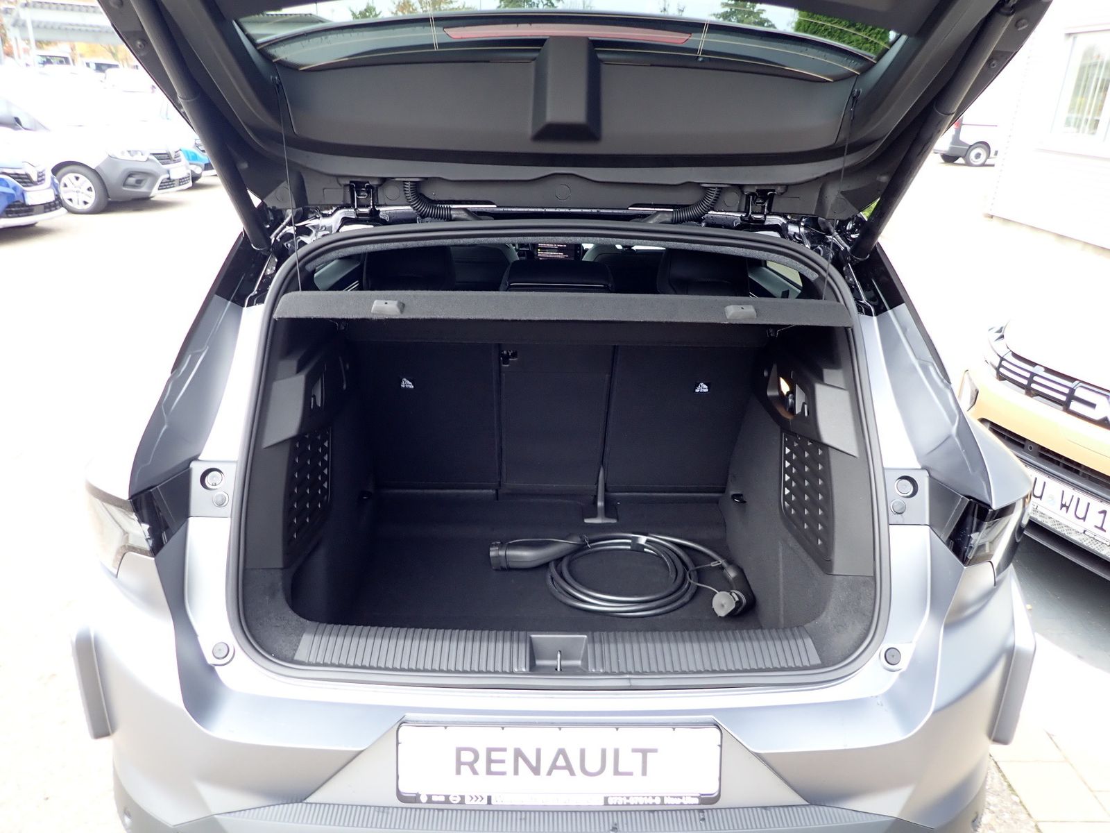 Fahrzeugabbildung Renault Scenic E-TECH 100% ele Esprit Alpine 220 Long Ra