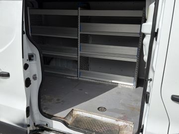 Opel Vivaro - 10