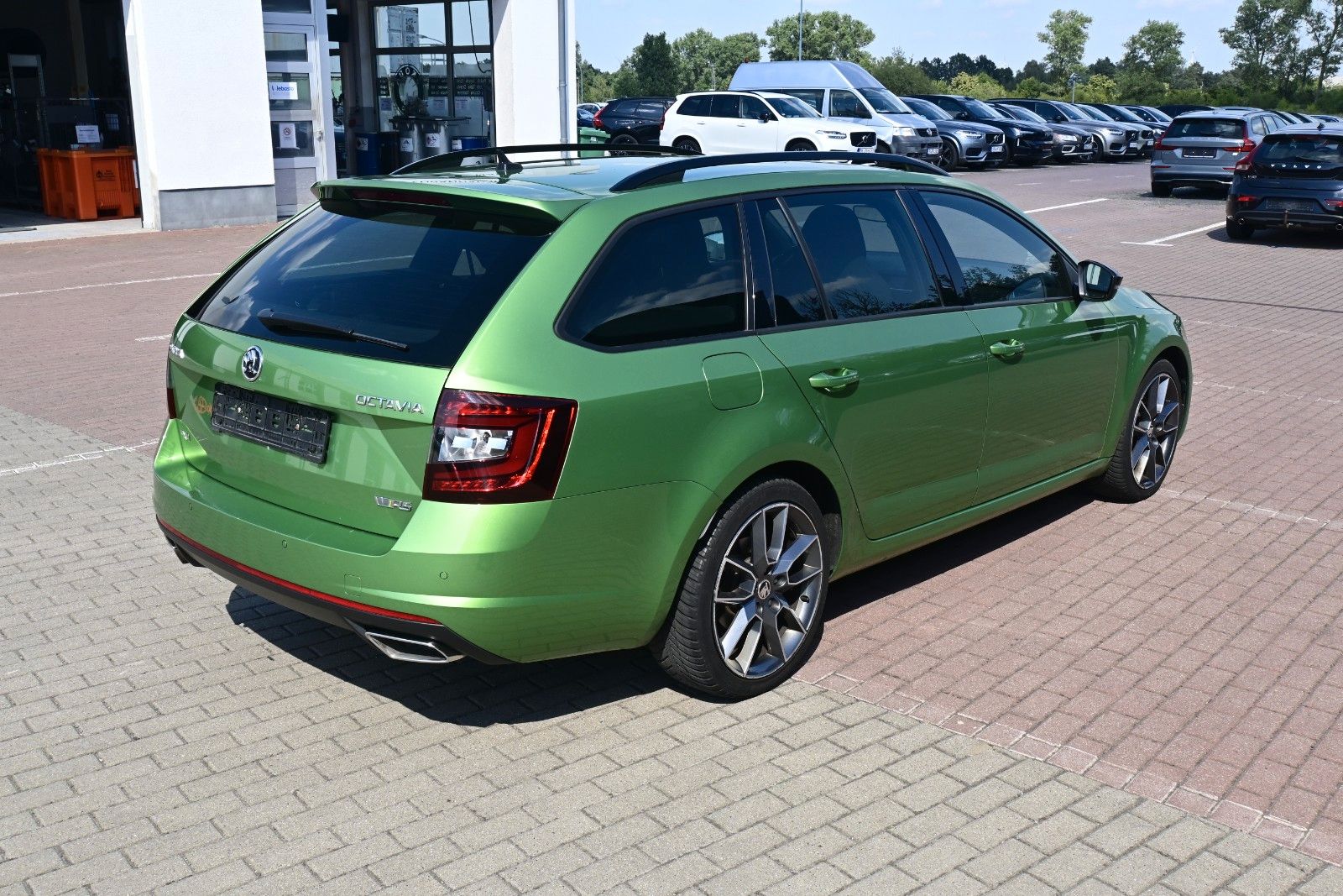 Fahrzeugabbildung SKODA Octavia 2.0 TDI Combi RS 4x4*Business-P*Chrom-P*