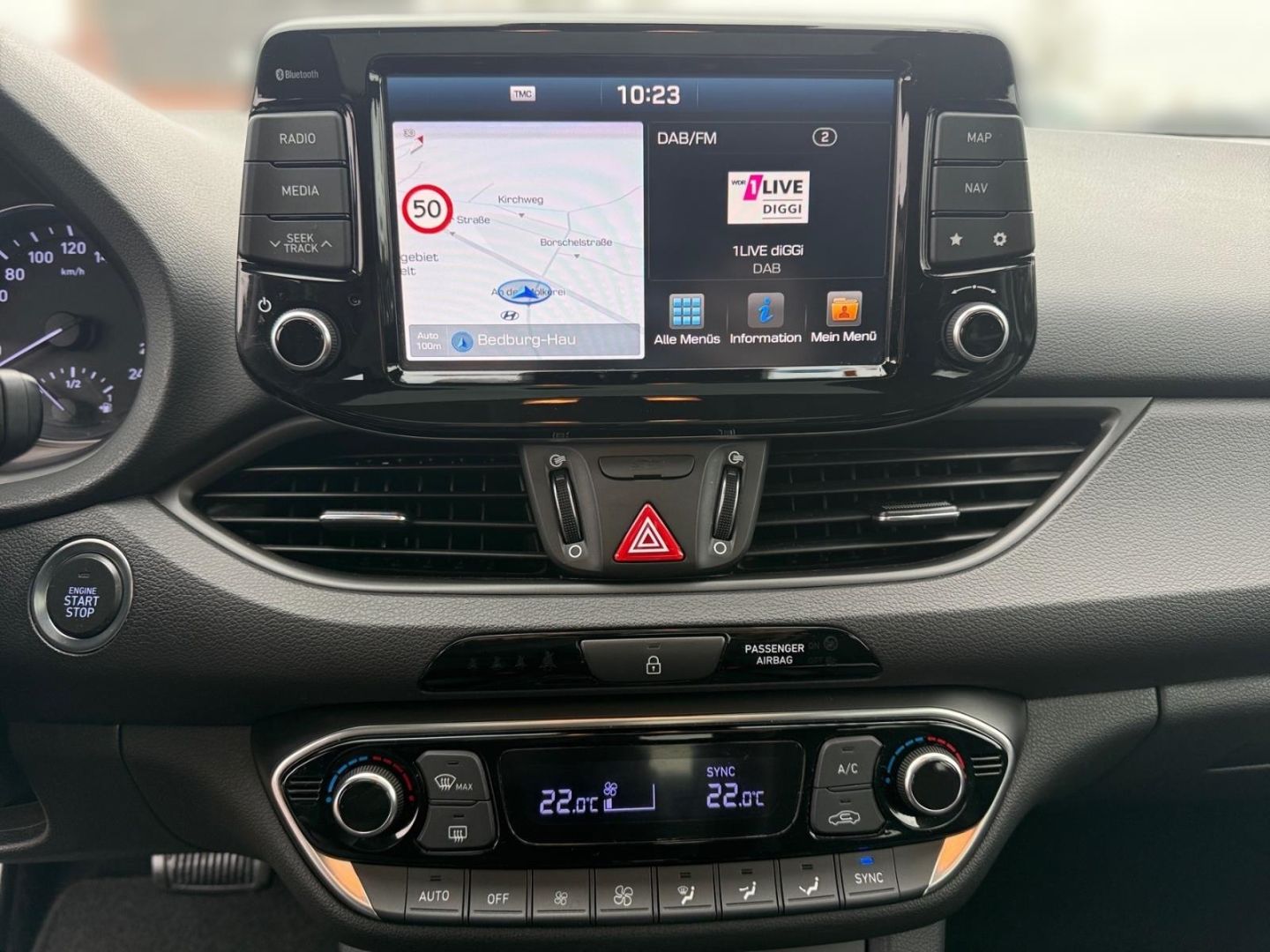 Fahrzeugabbildung Hyundai i30 1.4 T-GDI NEW FASTBACK PREMIUM+NAVI-P+LED+KL