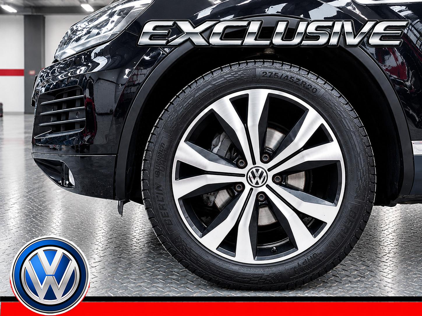 Volkswagen TOUAREG 3.0 TDi V6 EXCLUSIVE*Aut*Navi*Leder*AHK*