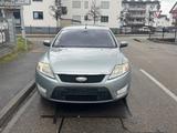 Ford Mondeo Lim. Trend TÜV NEU / 1,6 - Ford Mondeo mit Benzin-Antrieb: Limousine, 1.6