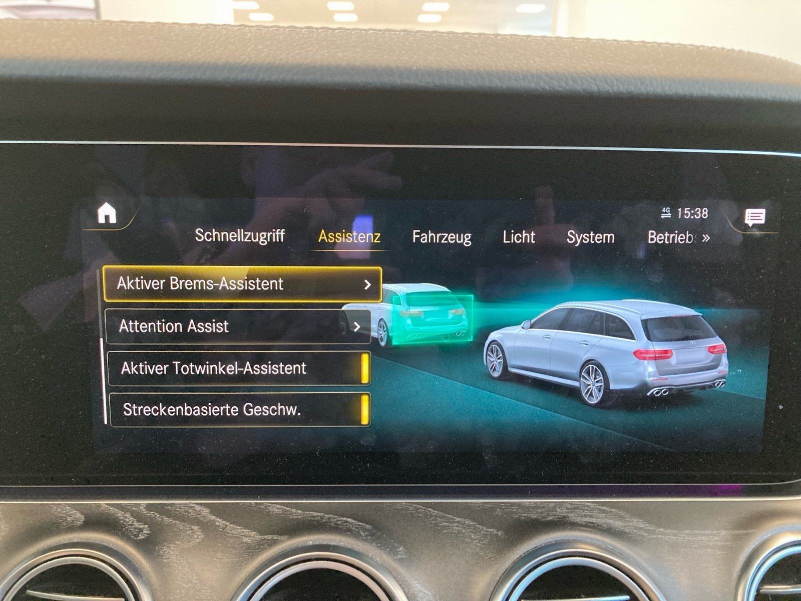 Fahrzeugabbildung Mercedes-Benz E 53 T 4M+ AMG*Distronic*Panorama*AHK*Standheiz*