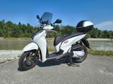 Honda SH 300 i, < 7.500 km, ABS, TÜV und Reifen NEU - HONDA SH 300I