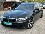 BMW 520d/LED/Leder/Kamera/HamanKardon/CockPit - BMW: Haman