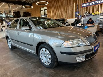 Skoda Octavia *TÜV0328*SCHECKHEFT*TEMPO*AHK*KLIMA*PDC