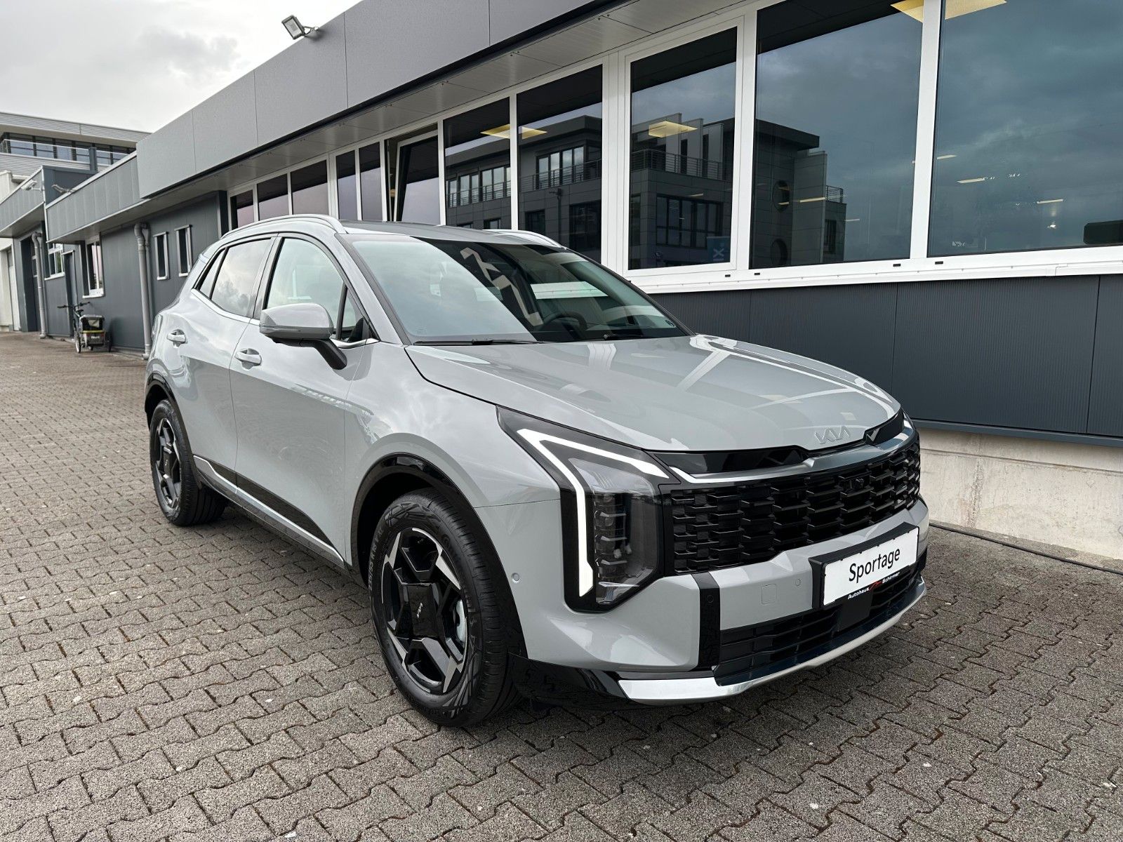 Fahrzeugabbildung Kia Sportage 1.6 T-GDI Hybrid 2WD Spirit Drive Wise