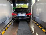 BMW 540i xDrive Touring 8fach Alu, HUD, AHK - BMW 540 in Freiburg