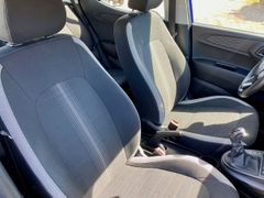 Fahrzeugabbildung Hyundai i10 1.0 Automatik  KLIMA SHZ ALLWETTER ALU PDC