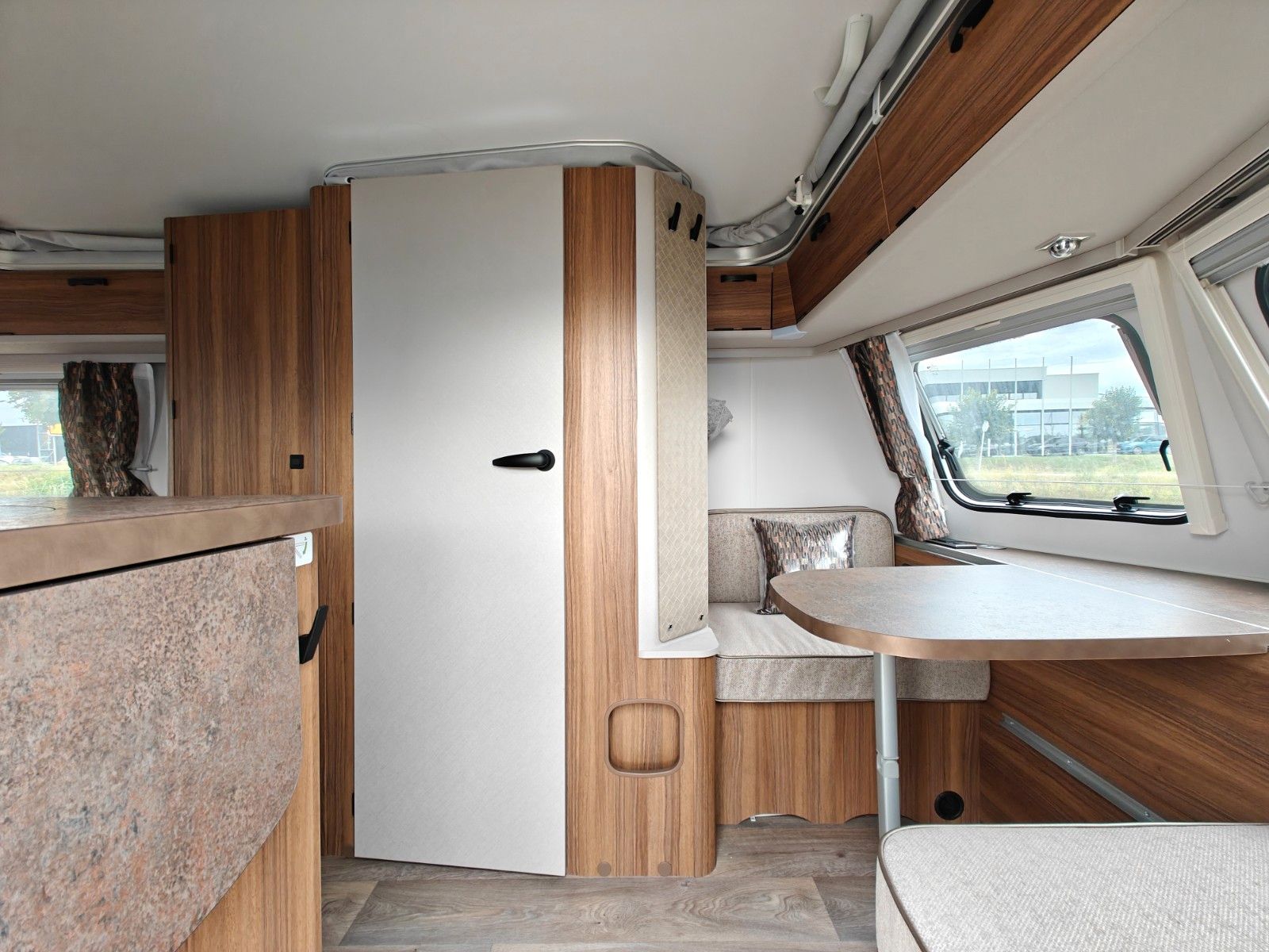 Fahrzeugabbildung HYMER / ERIBA / HYMERCAR Touring 540 Legend - JETZT 7.284€ SPAREN !!!