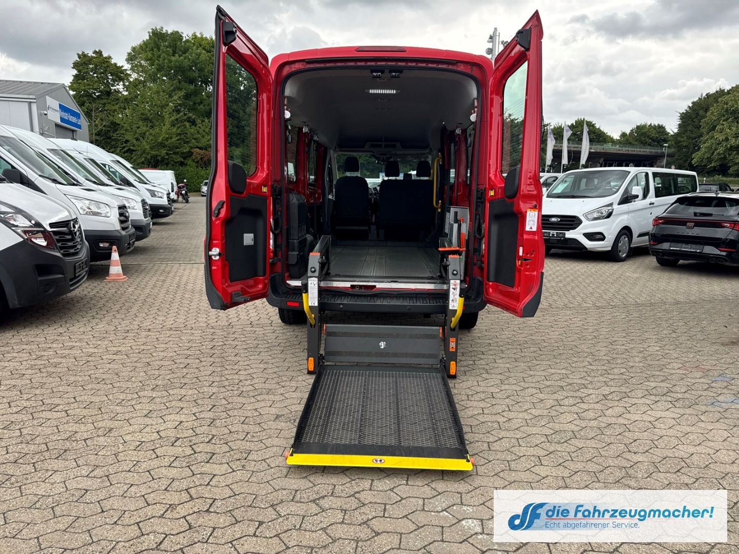 Fahrzeugabbildung Ford Transit Kombi 350 L3 Trend 2.2 TDCi DPF *7146 *K
