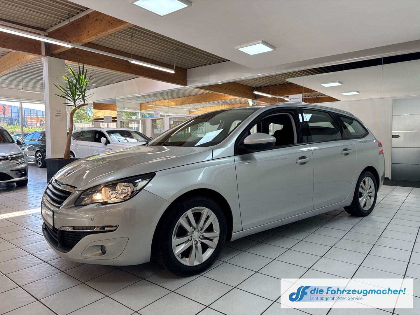 Fahrzeugabbildung Peugeot 308 SW Business-Line 1.6 BlueHDi 120 FAP 2-Zonen