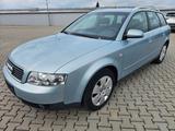 Audi A4 2.0i Avant - Audi A4 aus 2002: Kombi