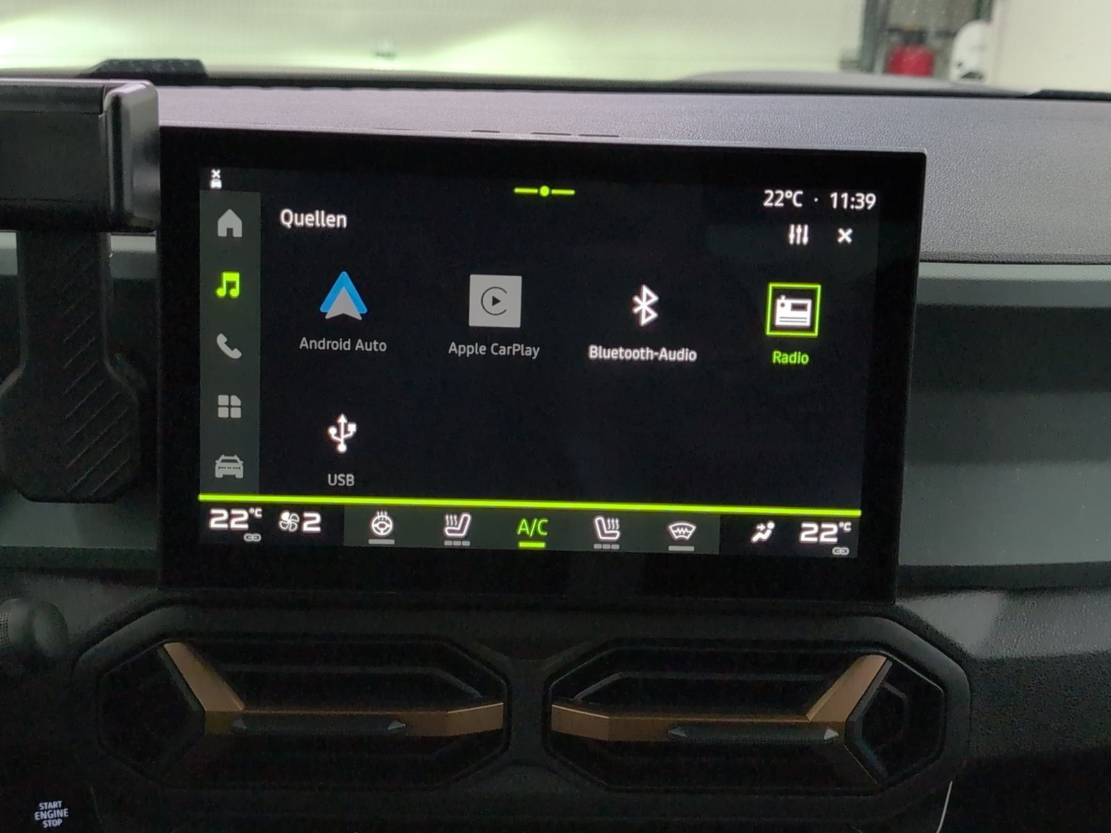 DACIA Bigster Extreme Hybrid 155 Zweifarblackierung – Bild 24