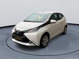 Toyota Aygo x-play*Touch*Kamera*Klima*Carplay*Garantie* - Toyota Gebrauchtwagen in Wiesbaden