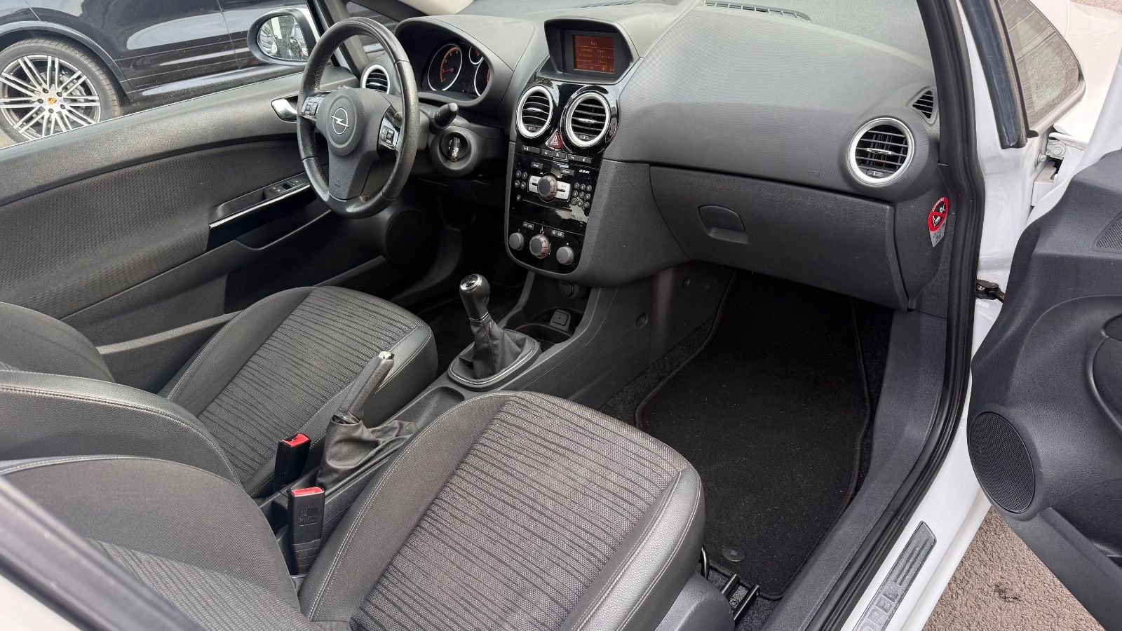Fahrzeugabbildung Opel Corsa D Energy TÜV NEU