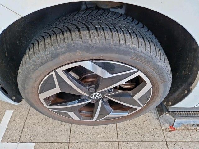 Fahrzeugabbildung Volkswagen ID.3 Pro Navi SitzHz 19"Alu Wärmepumpe LenkHz