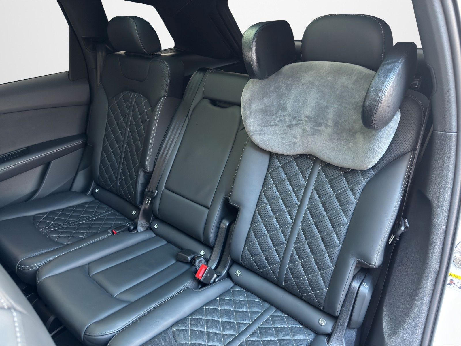 Fahrzeugabbildung Audi Q7 50 TDI SLINE SPORT BLACK HUD B&O LASER ALLRAD