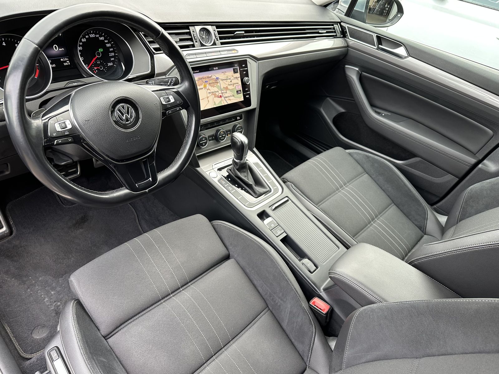 Fahrzeugabbildung Volkswagen Passat Alltrack 2.0 TSI DSG NAV+SHZ+ACC+KAMERA+2
