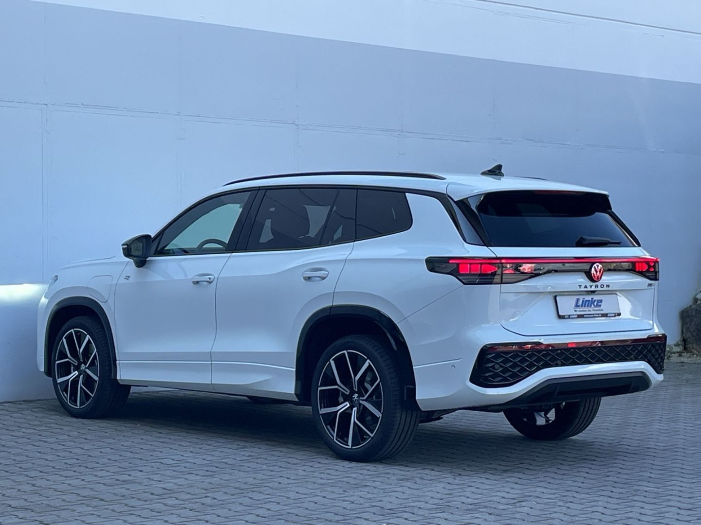 Tayron 1.5 TSI eHybrid DSG Black Style AHK/Pano