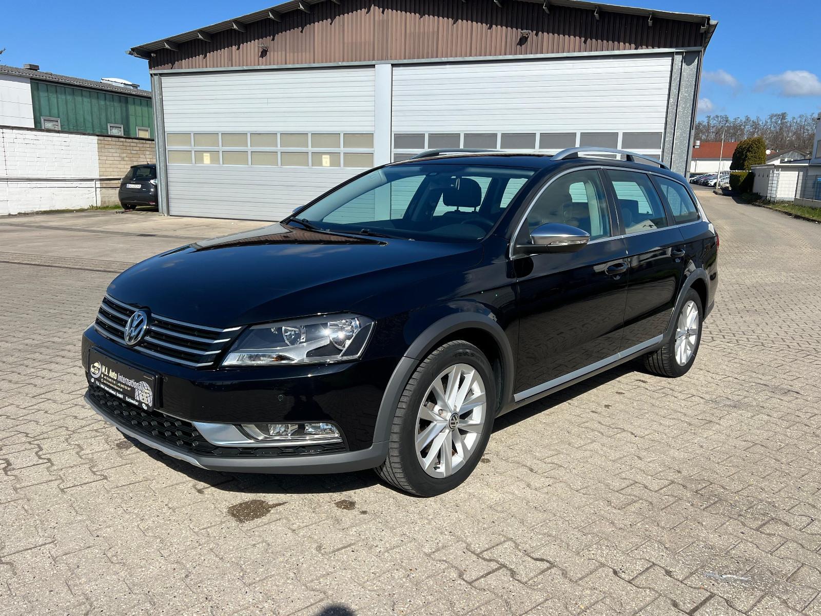 Volkswagen Passat Alltrack 2.0 TDI 4MOTION*KLIMAAUT*PANO*