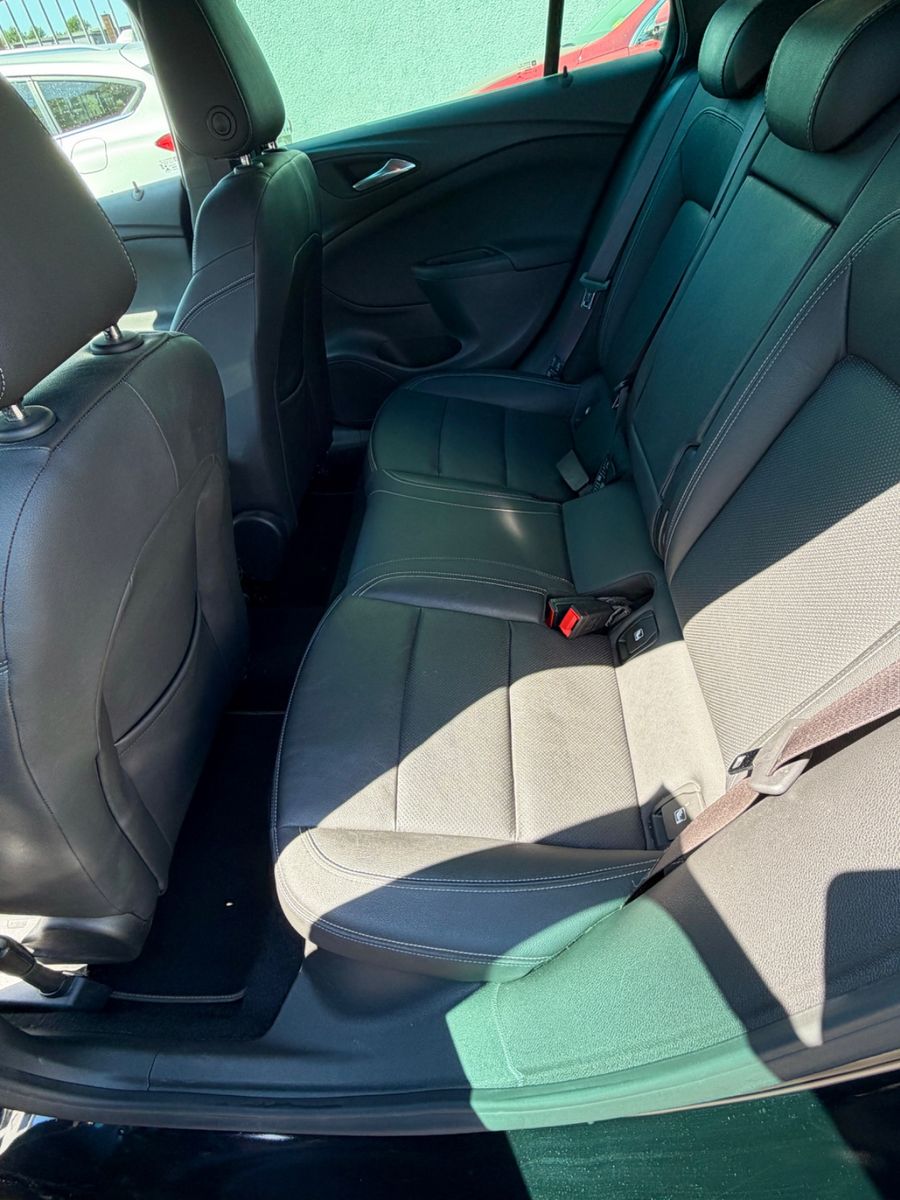 Fahrzeugabbildung Opel Astra K Sports Tourer Ultimate Start/Stop